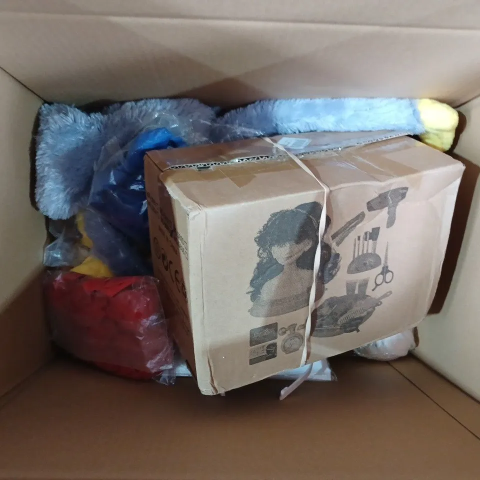 BOX OF APPROX 10 ITEMS INCLUDING CRAYOLA BLUEY COLOURING BOOK, PINK TABLET CASE, DOLL CLOTHES