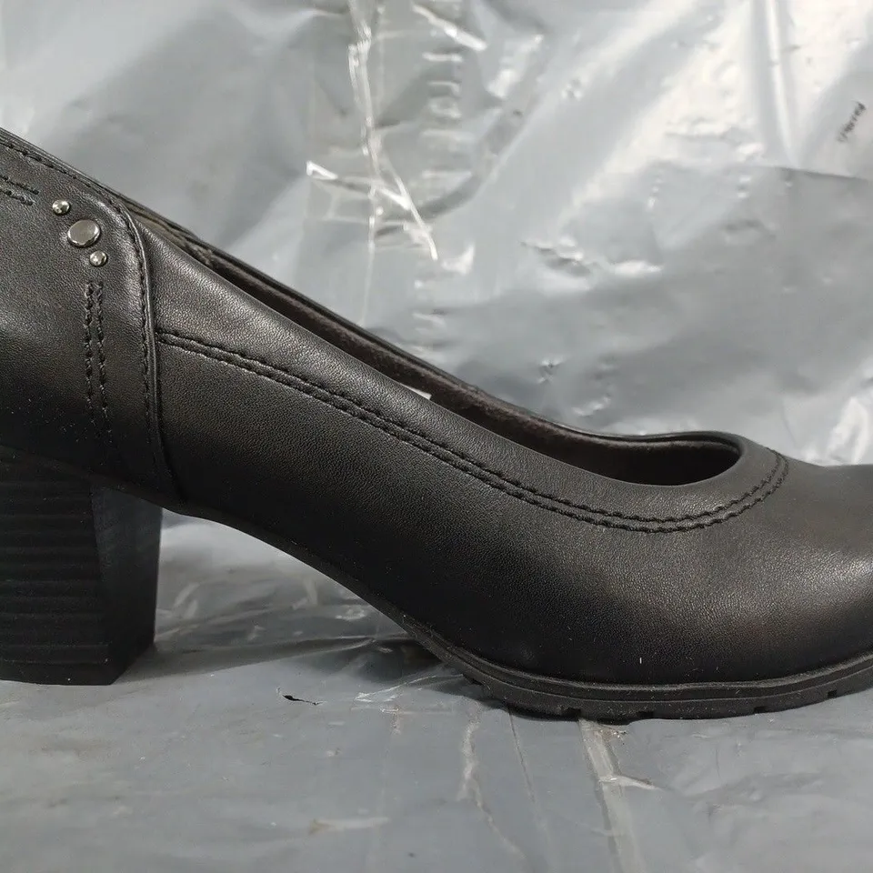 BOXED PAIR OF SOFT LINE BLOCK HEEL SHOES IN BLACK SIZE EU 37