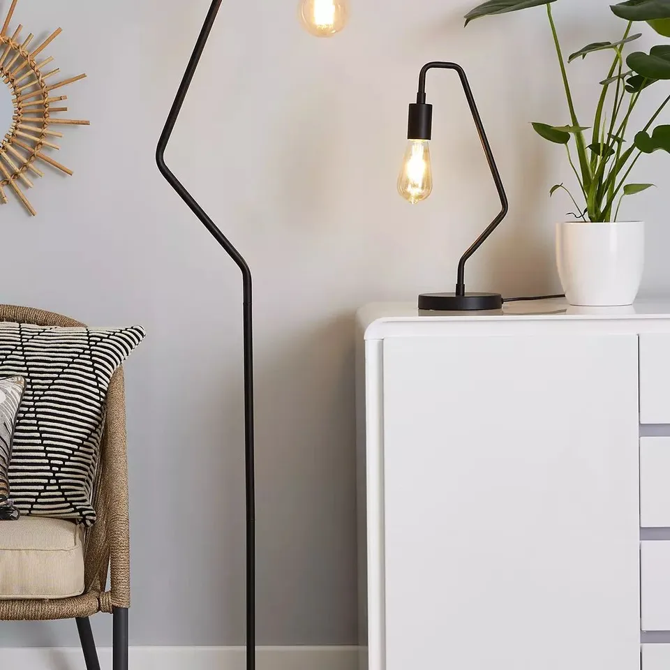 TATE FLOOR LAMP BLACK