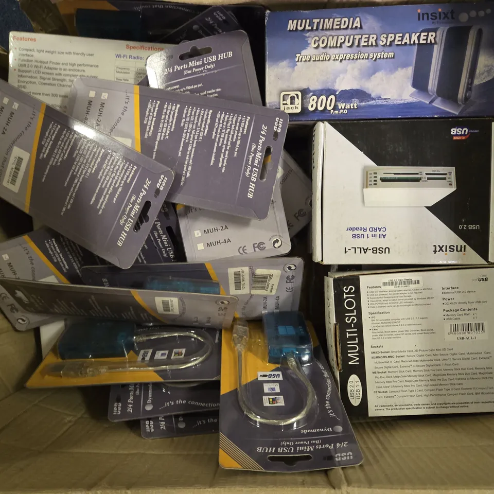 APPROXIMATELY 15 ASSORTED ELECTRICAL ITEMS TO INCLUDE COMPUTER SPEAKERS, ALL IN 1 USB CARD READER, 2/4 PORTS MINI USB HUB, ETC