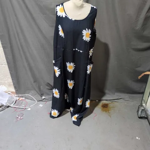 BLACK FLORAL DRESS