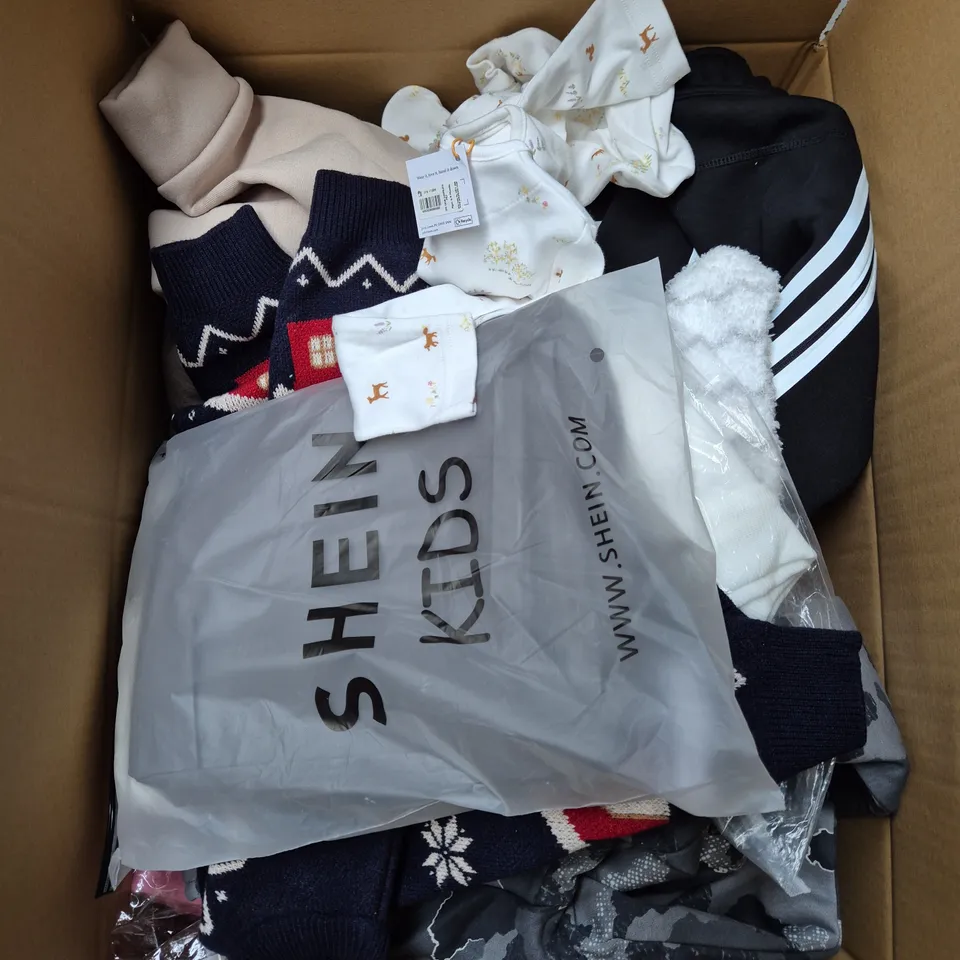 BOX OF APPROXIMATELY 20 ASSORTED KIDS CLOTHING ITEMS TO INCUDE - BAG, PYJAMAS, DRESS, ETC