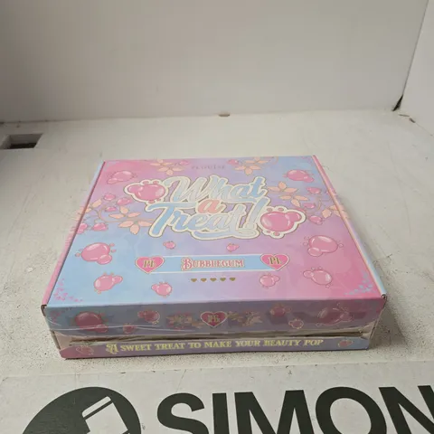 P LOUISE WHAT A TREAT! BUBBLEGUM MYSTERY BEAUTY GIFT SET (BOXED)