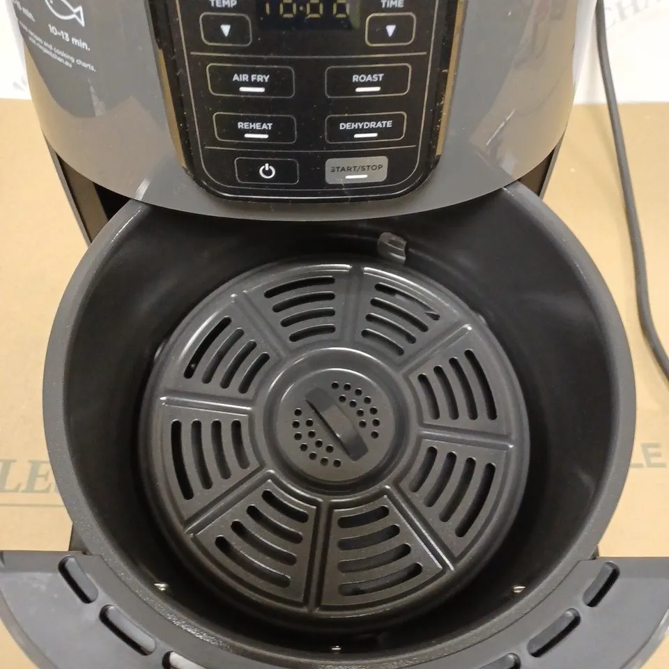 NINJA 3.8L AIR FRYER 