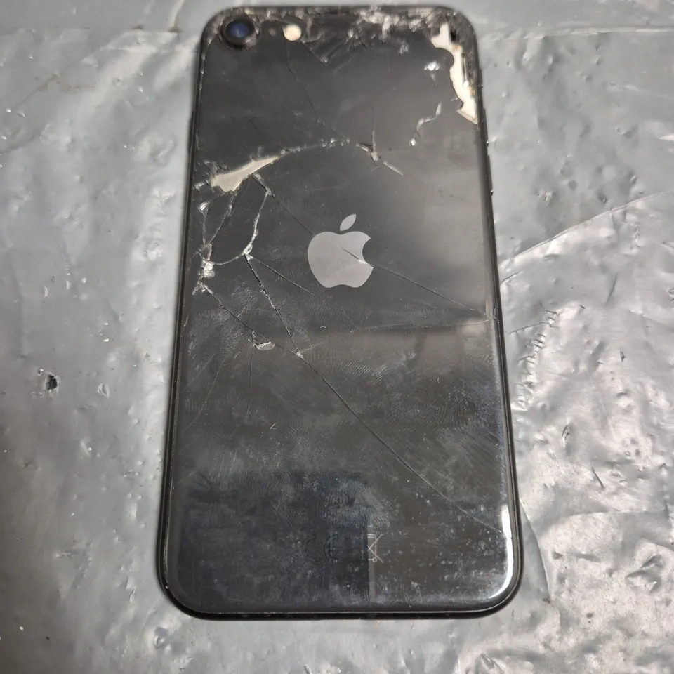 APPLE IPHONE SE SMARTPHONE 