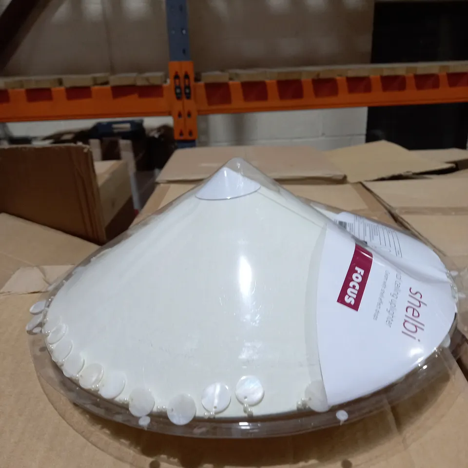 PALLET OF ASSORTED LIGHTING PIECES TO INCLUDE SHADES AND BASES 