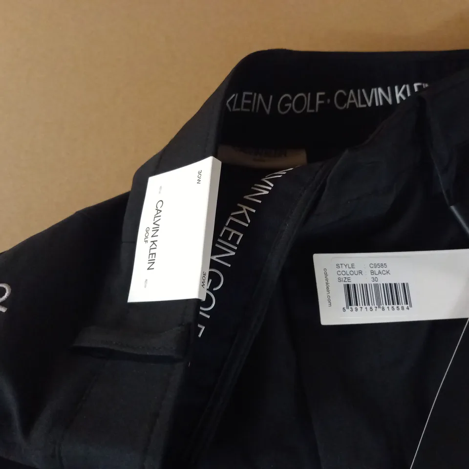 CALVIN KLEIN GOLF BLACK SHORTS - 30W