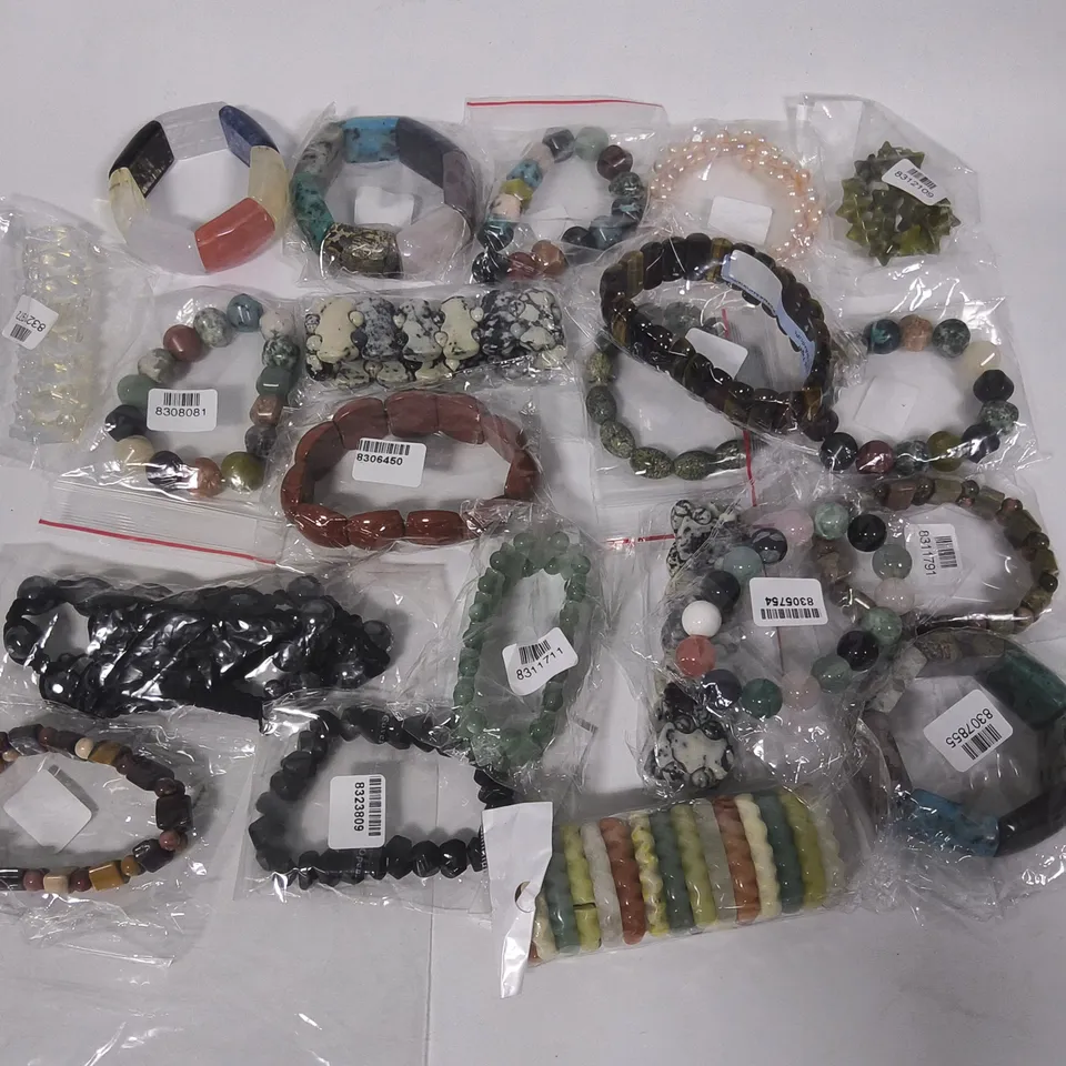LOT OF 20 BRAND NEW FASHION BRACELETS IN VARIOUS STYLES AND SIZES