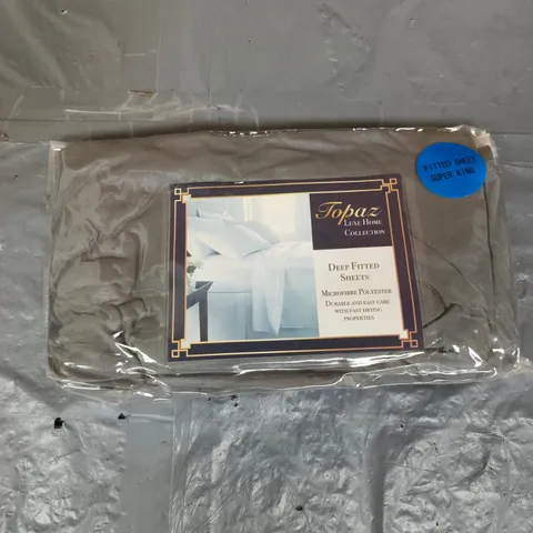 APPROXIMATELY 10 TOPAZ DEEP FITTED SHEETS 