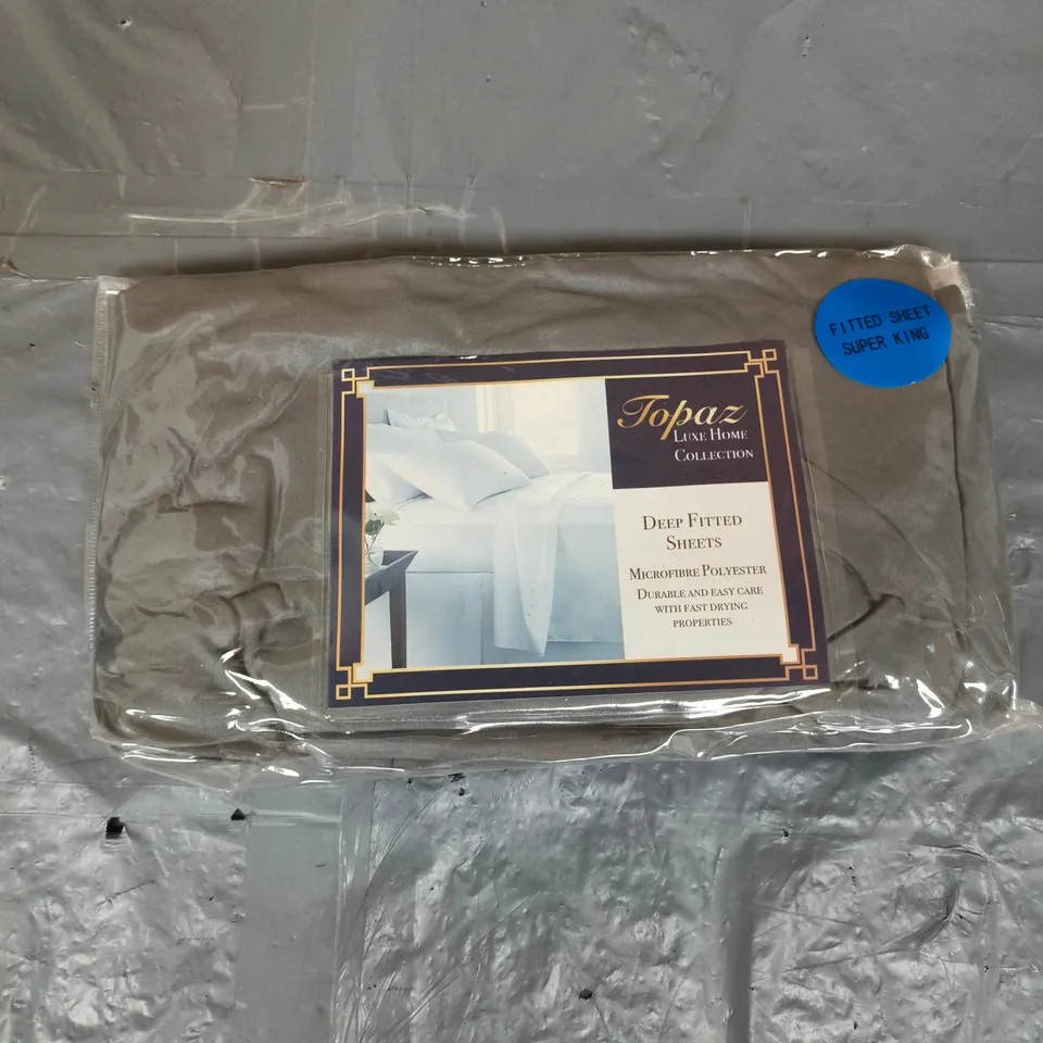 APPROXIMATELY 10 TOPAZ DEEP FITTED SHEETS