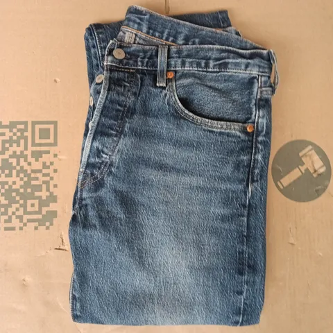 LEVI STRAUSS 501 JEANS IN BLUE SIZE 32/30