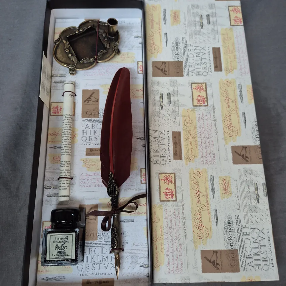 DECORATIVE CALLIGRAPHY SET