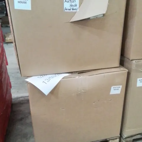 PALLET CONTAINING A LARGE QUANTITY OF BEDDING PRODUCTS TO INCLUDE:DUVETS,PILLOWS,ETC