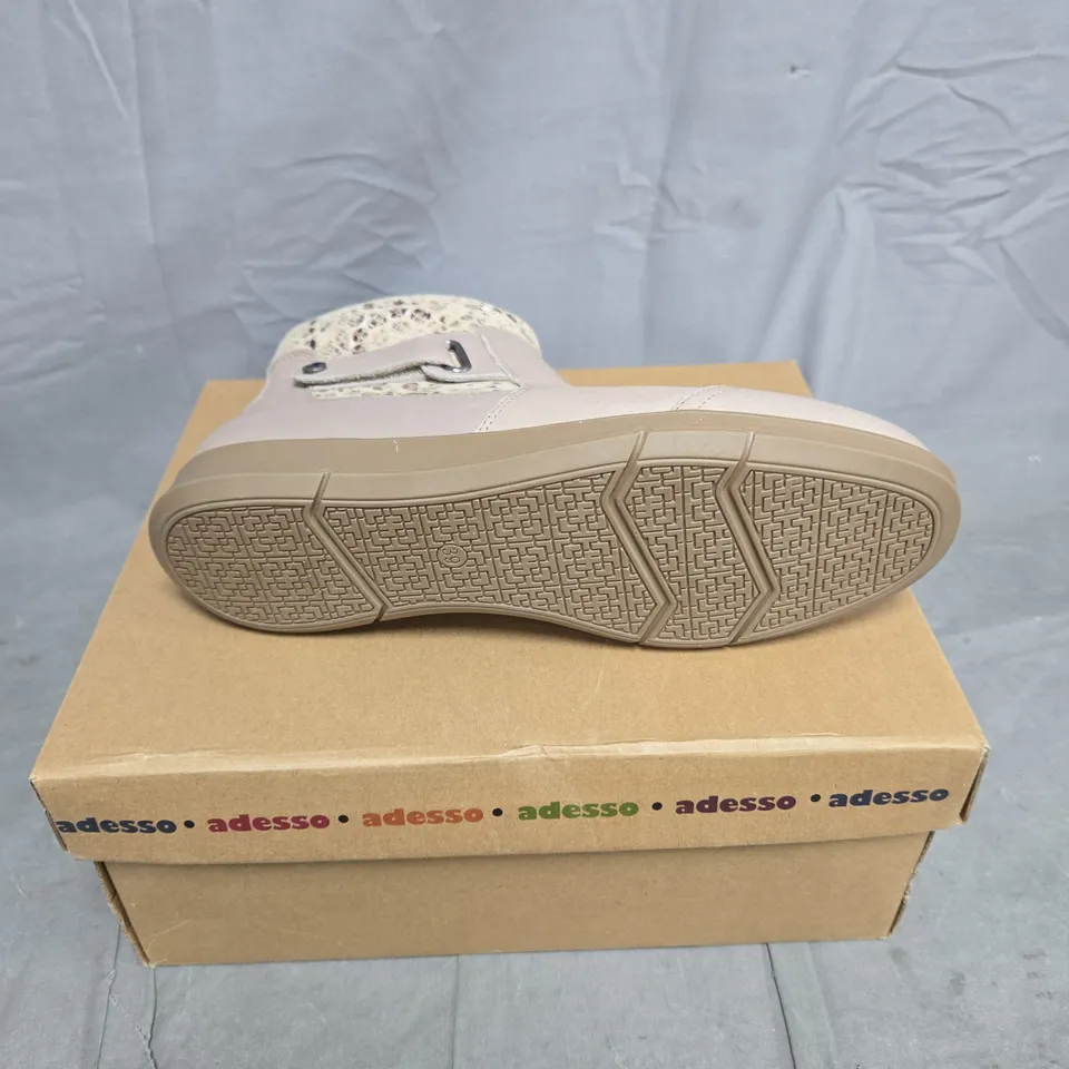 ADESSO WOMEN'S BEIGE LEATHER ANKLE BOOT – SPECKLED COLLAR, SIDE ZIP SIZE 39 BOXED