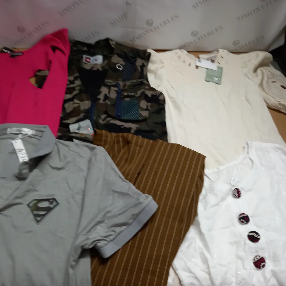 LARGE QUANTITY OF ASSORTED CLOTHING ITEMS TO INCLUDE PRETTYLITTLETHING, H&M AND ASOS