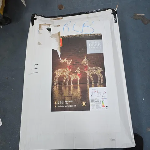 OPALIGHT DEER FAMILY LED CHRISTMAS DECORATION (BOXED) + WIREFRAME LED DEER SCULPTURE