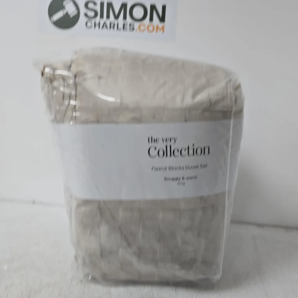 FLEECE BLOCK DUVET SET - KING