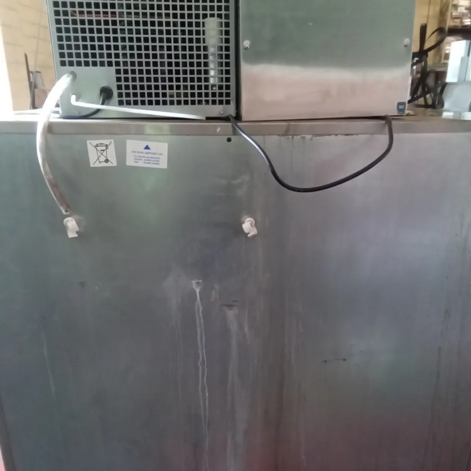 COMMERCIAL FOLLETT ICE MAKER WITH VENTILATION 