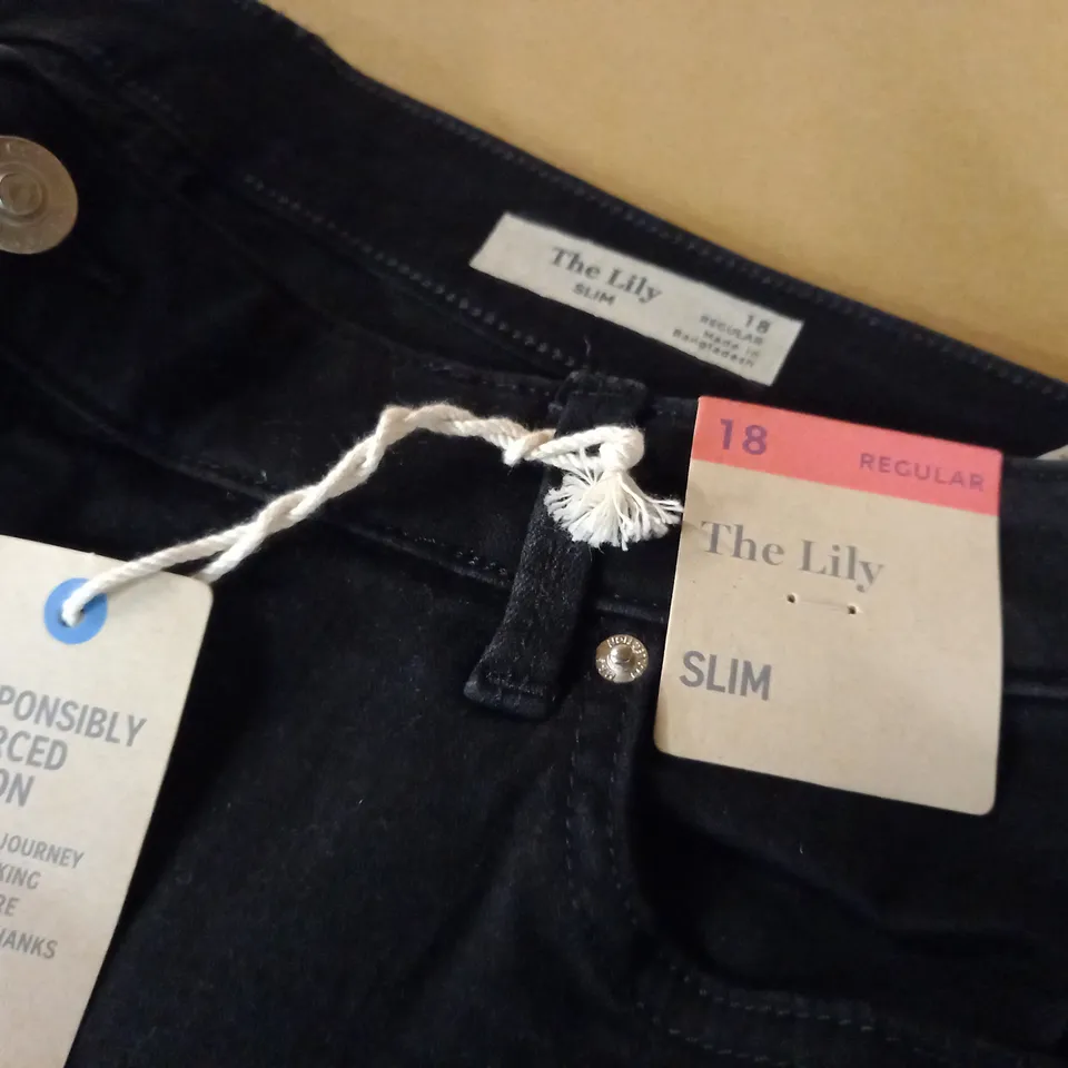 M&S THE LILY SLIM BLACK JEANS - 18 REG