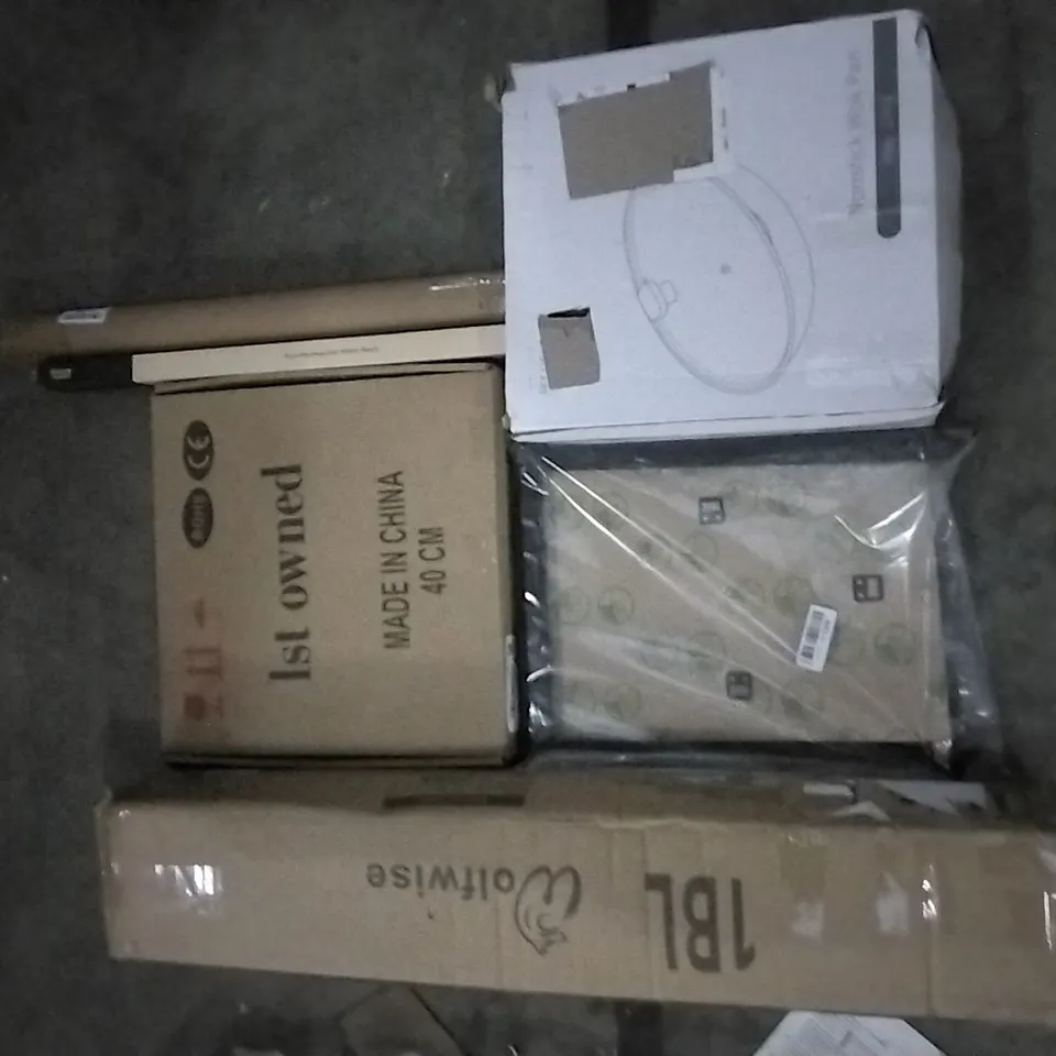 PALLET OF ASSORTED PRODUCTS INCLUDING MASS DYNAMIC TOILET SEAT, AIR COOLER, NONSTICK WOK PAN, MECURATE SPIRIT LEVEL 600MM, OLARHIKE QUEEN AIR MATTRESS, WOLFWISE BENCH TENT
