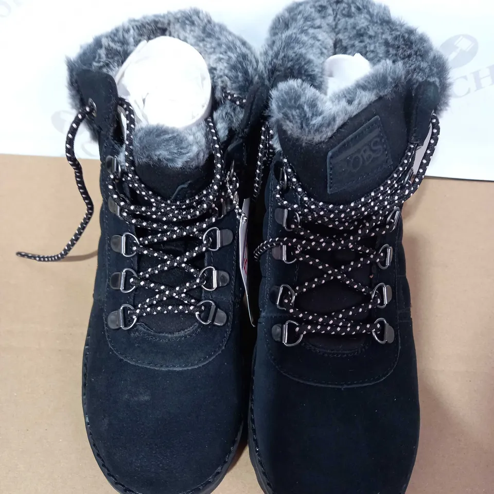 SKECHERS MOUNTAIN KISS SUEDE PADDED FUR TRIM HIKER BOOT (BLACK), SIZE 3.5 UK