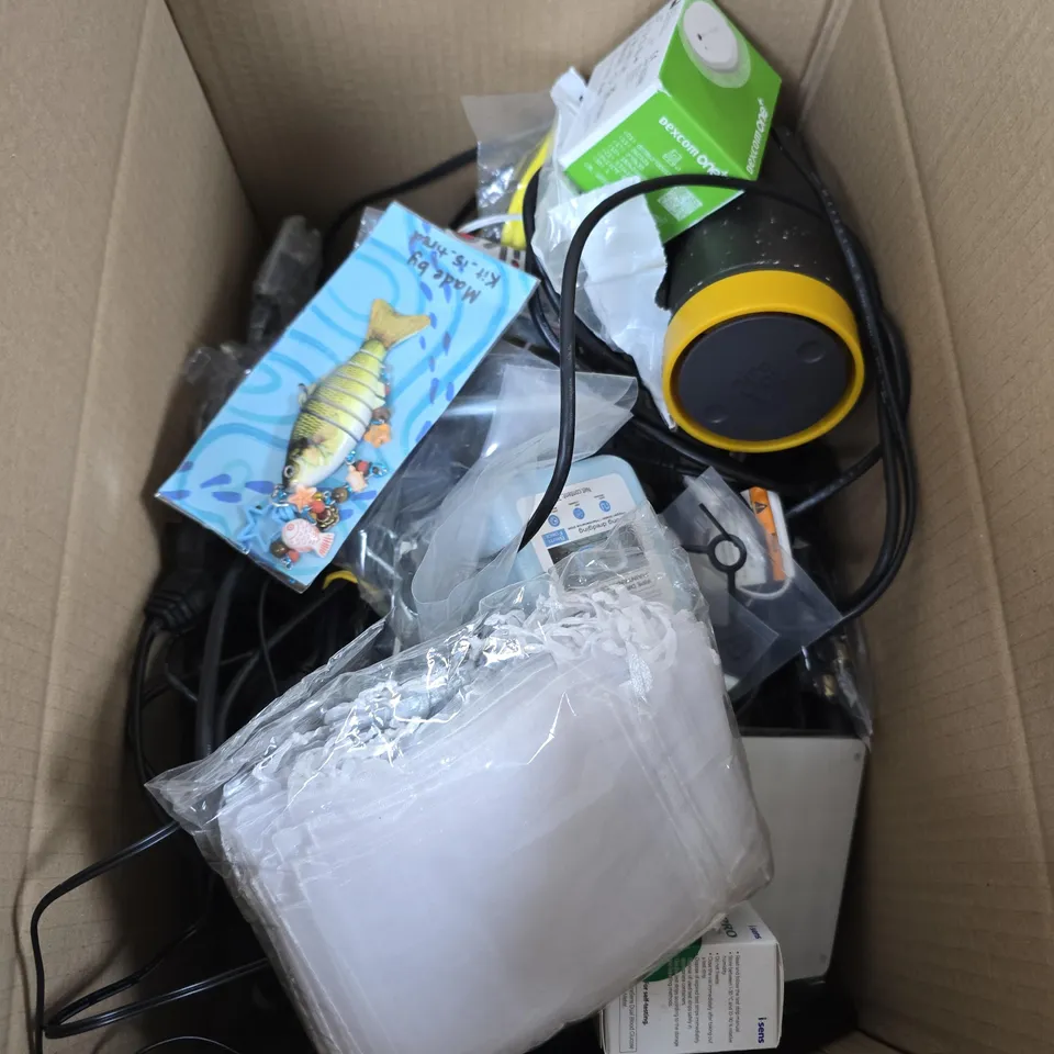 APPROXIMATELY 20 ASSORTED HOUSEHOLD PRODUCTS TO INCLUDE REPLACEMENT REMOTE, HOME DECOR, CRAFT MATERIALS ETC 