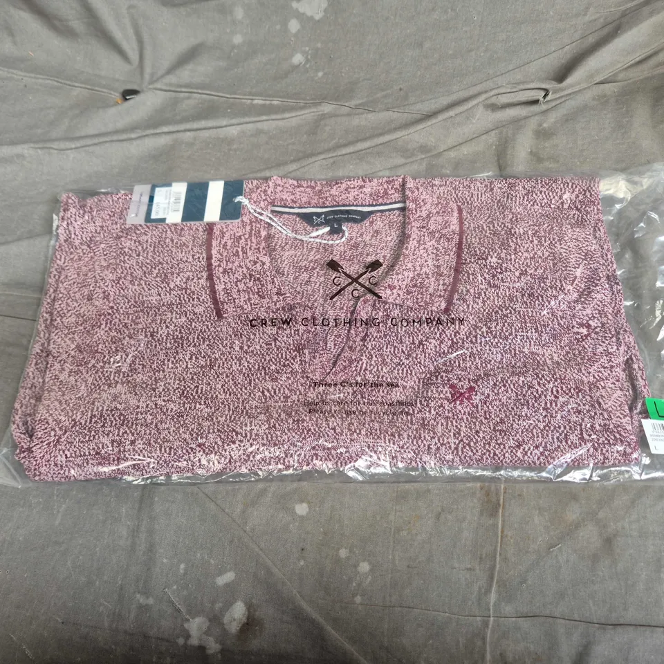 CREW CLOTHING COMPANY TEXTURED TWIST RESORT KNITTED TEE – ZINFANDEL, UK SIZE L