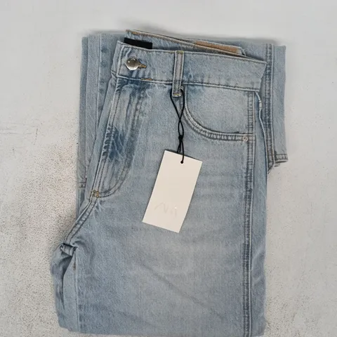 ZARA DENIM JEANS IN LIGHT BLUE SIZE UK 10