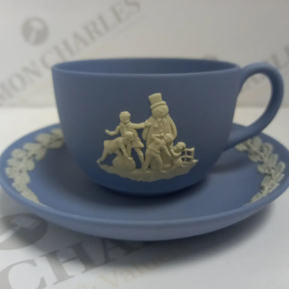 WEDGWOOD MERRY CHRISTMAS 1991 TEACUP & SAUCER