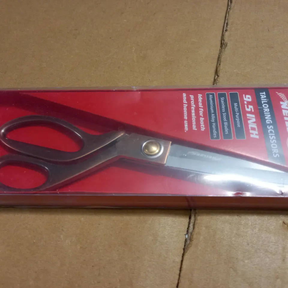 NEILSEN TAILORING SCISSORS 9.5 INCH 