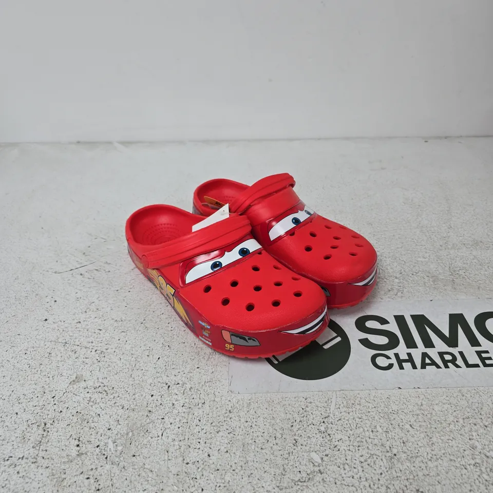CROCS CROCBAND RELAXED FIT UNISEX ' CLOGS – UK 9 – RED LIGHTNING MCQUEEN