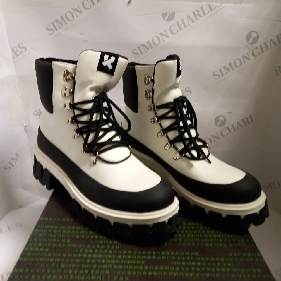 KOI VEGAN SYNDROME WHITE/BLACK HIKING BOOTS - SIZE 8