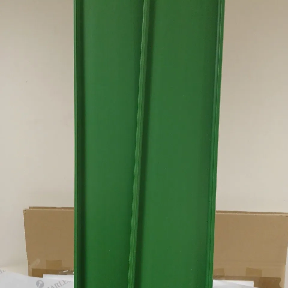 LOT OF 2 GREEN 201CM FASCIA BOARDS / COLLECTION ONLY