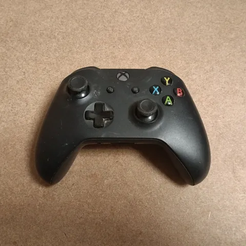 MICROSOFT XBOX ONE WIRELESS CONTROLLER IN BLACK MODEL 1708