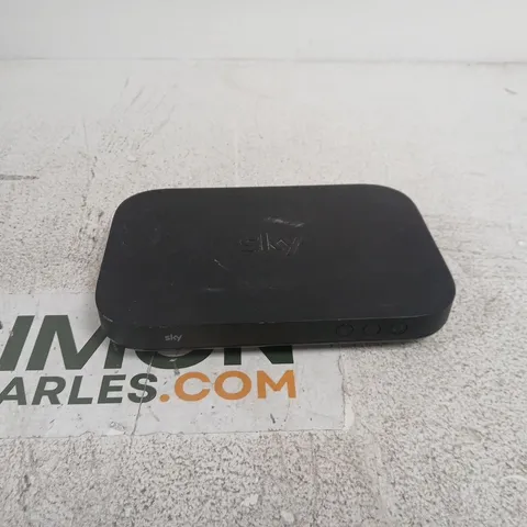 SKY SET-TOP BOX – BLACK TV RECEIVER EM150