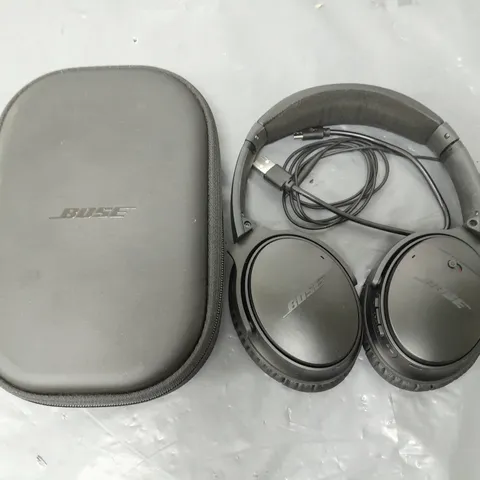 BOSE WIRELESS HEADPHONES IN CASE