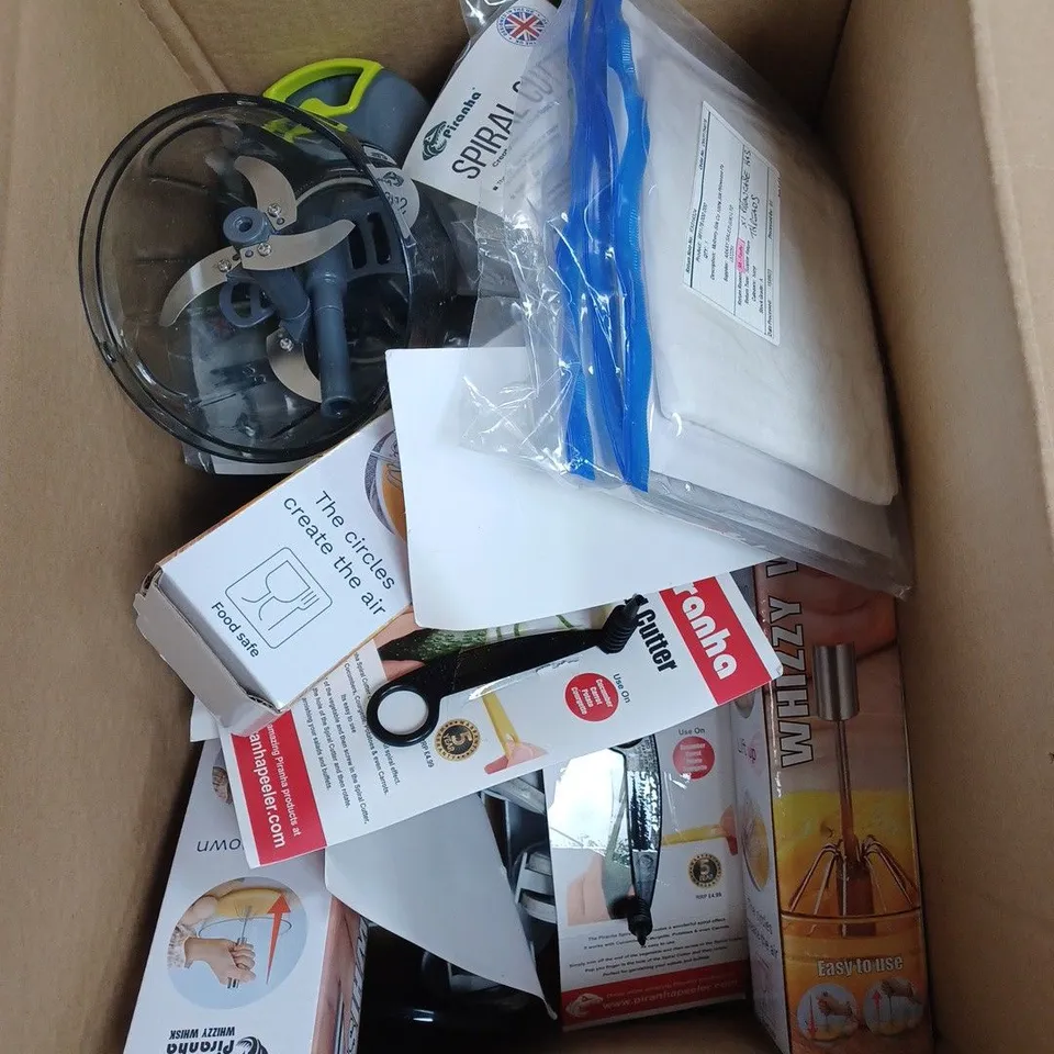 BOX OF APPROXIMATELY 15 ASSORTED HOUSEHOLD PRODUCTS TO INCLUDE KNIFE AND FORK SET, SPIRAL CUTTER, V KNIFE ETC