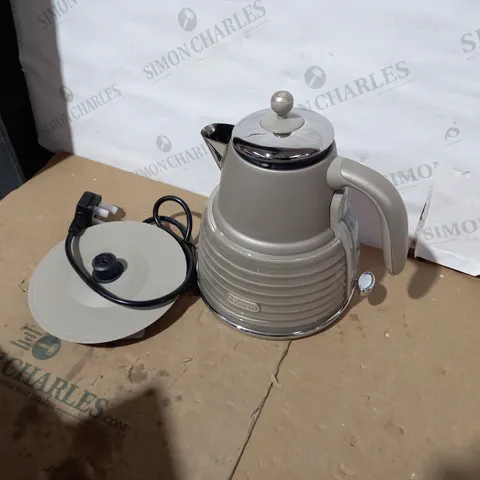 DELONHI SCOLPITO KETTLE - BEIGE