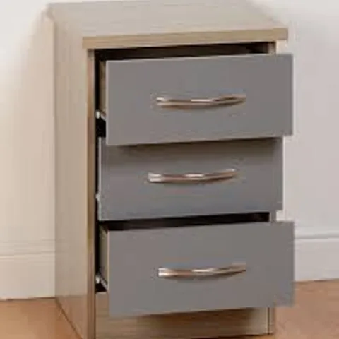 BOXED NEVADA 3 DRAWER BEDSIDE - GREY GLOSS/LIGHT OAK (1 BOX)