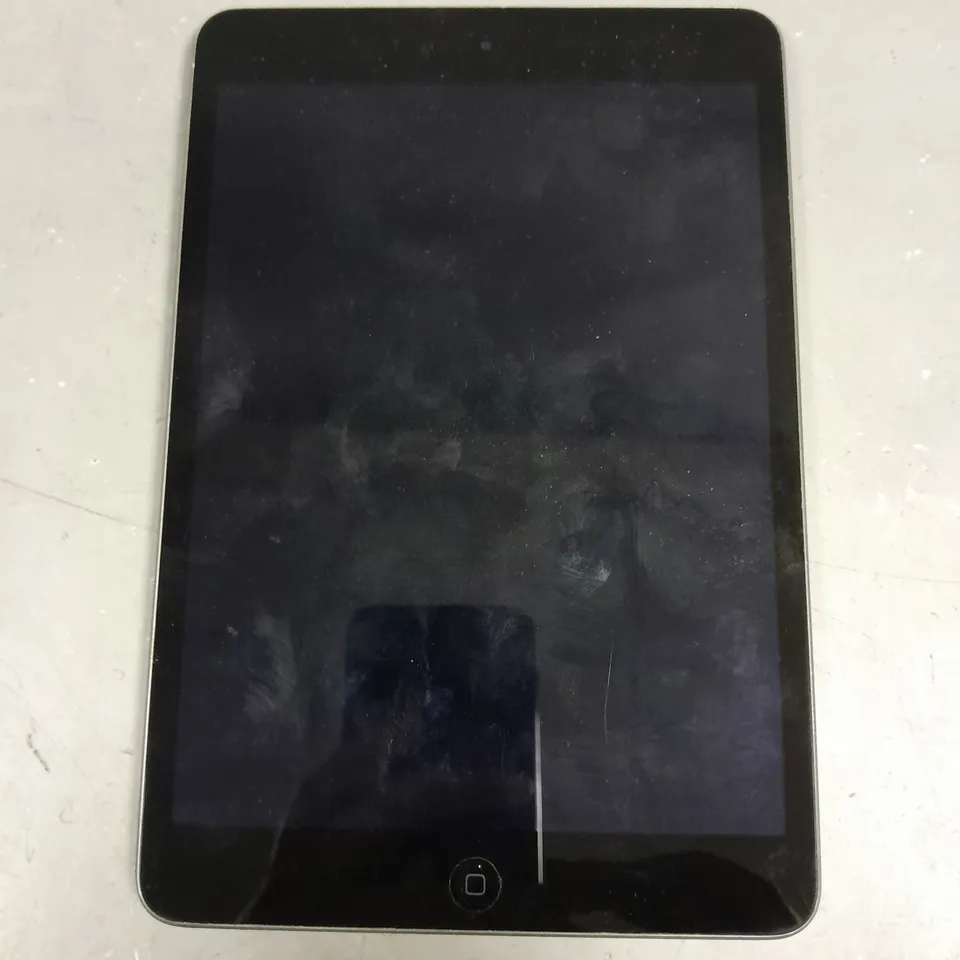APPLE IPAD MINI 2 TABLET