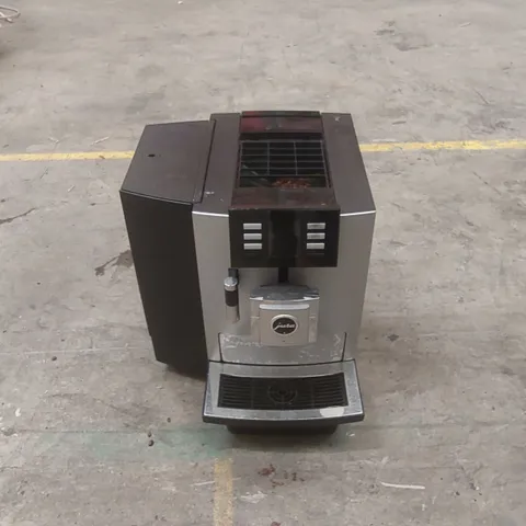JURA JX8 PLATINUM COFFEE MACHINE