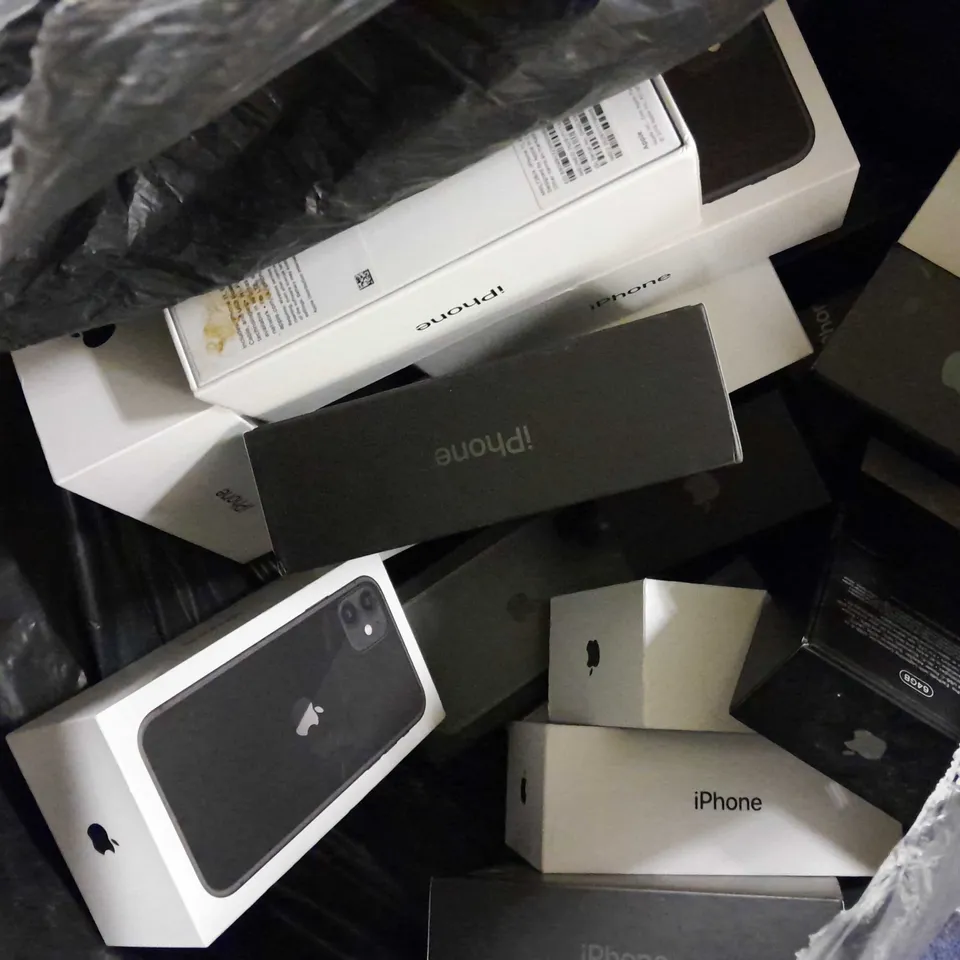 LARGE QUANTITY OF EMPTY PHONE BOXES FOR SAMSUNG, APPLE, ETC - COLLECTION ONLY