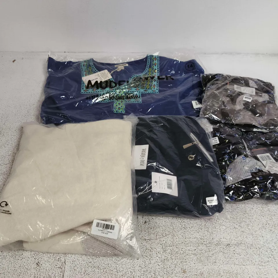 APPROXIMATELY 30 ASSORTED CLOTHING ITEMS IN VARIOUS SIZES, STYLES & COLOURS TO INCLUDE BRANDS SUCH AS LA MAREY, MUDFLOWER, AUBURN, ETC - COLLECTION ONLY