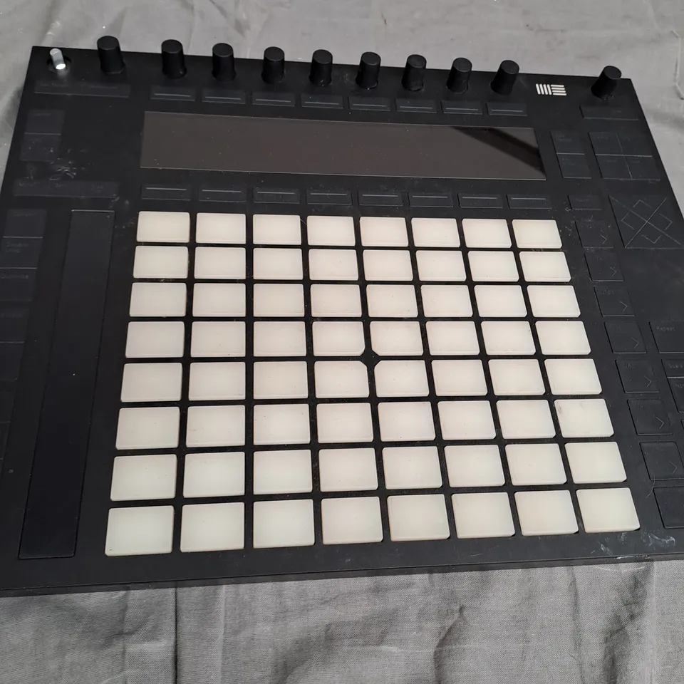 ABLETON PUSH 2 MIDI CONTROLLER