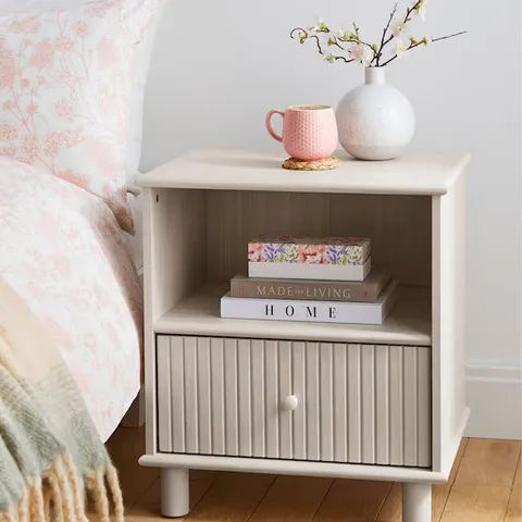 JULIPA LATIMER SIDE TABLE WHITE WASH NK167 BOXED