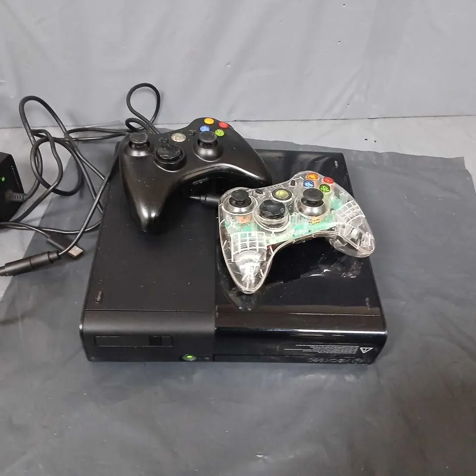 MICROSOFT XBOX 360 SLIM 250GB CONSOLE WITH 2 CONTROLLERS & POWER SUPPLY