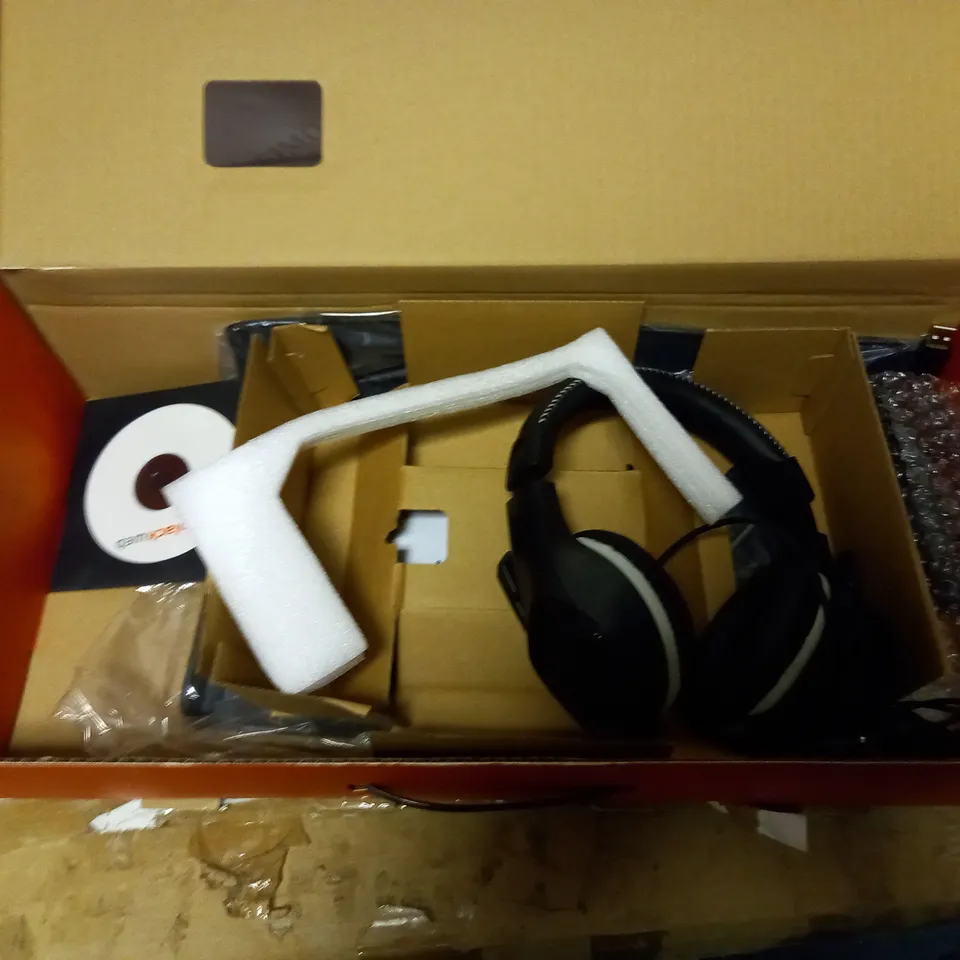 BLACKWEB 4-IN-1 GAMING KIT