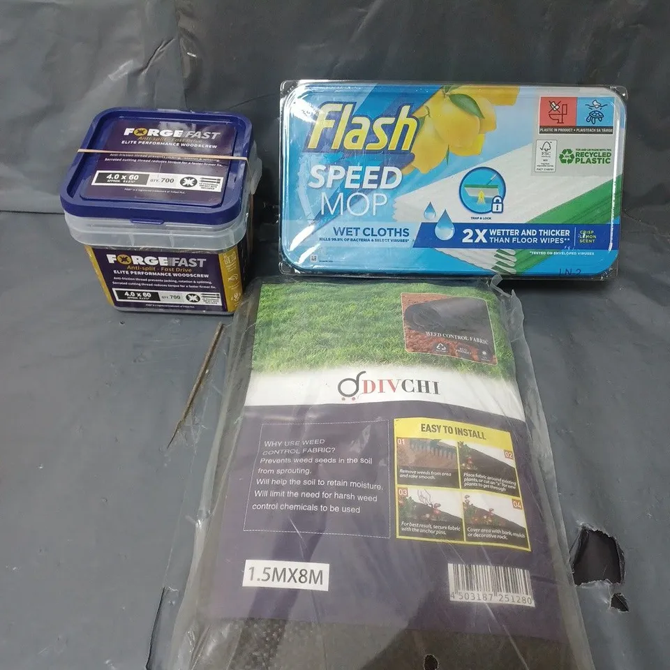 LARGE BOX OF APPROXIMATELY 20 ASSORTED HOUSEHOLD ITEMS TO INCLUDE: FLASH SPEED MOP CLOTHS, WEED CONTROL FABRIC, AND SCREWS