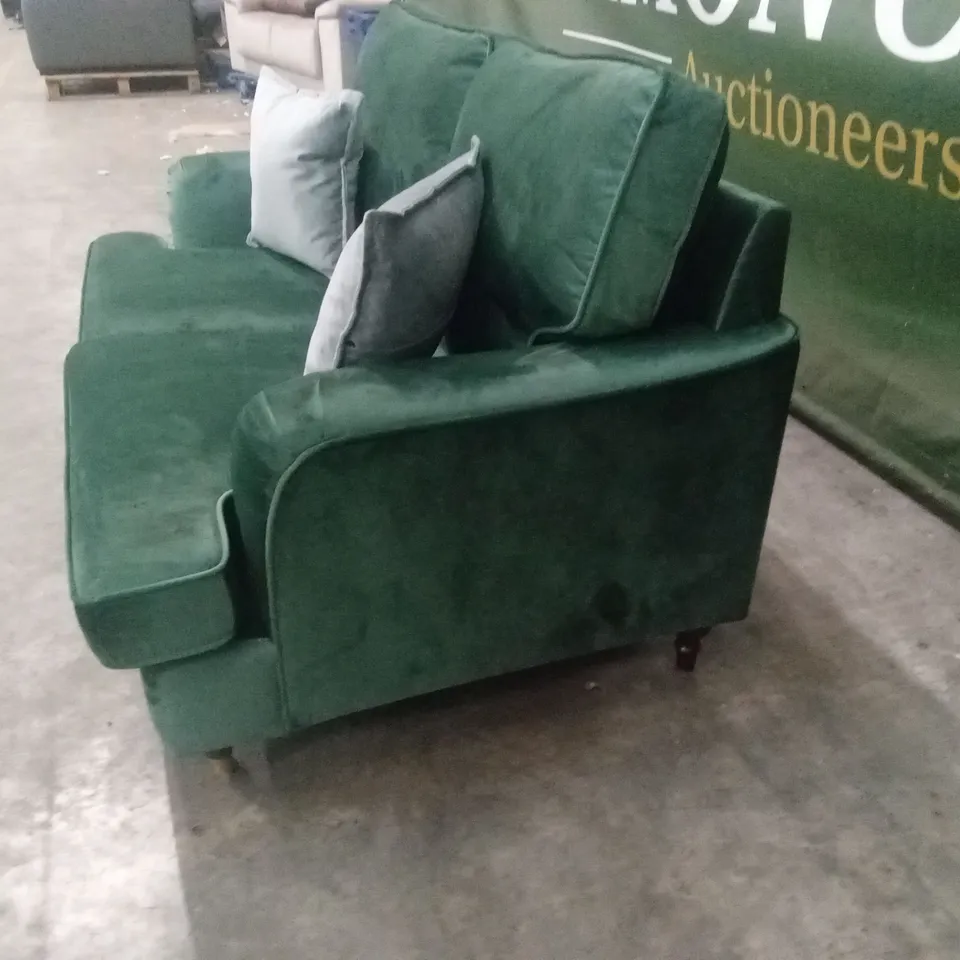 MARCANTONIO 2 SEATER VELVET SOFA - EMERALD GREEN