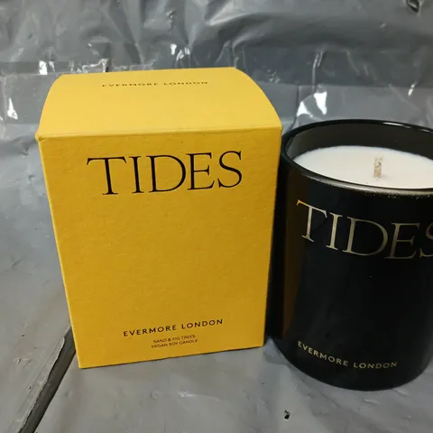 BOXED TIDES EVERMORE LONDON SAND & FIG VEGAN SOY CANDLE